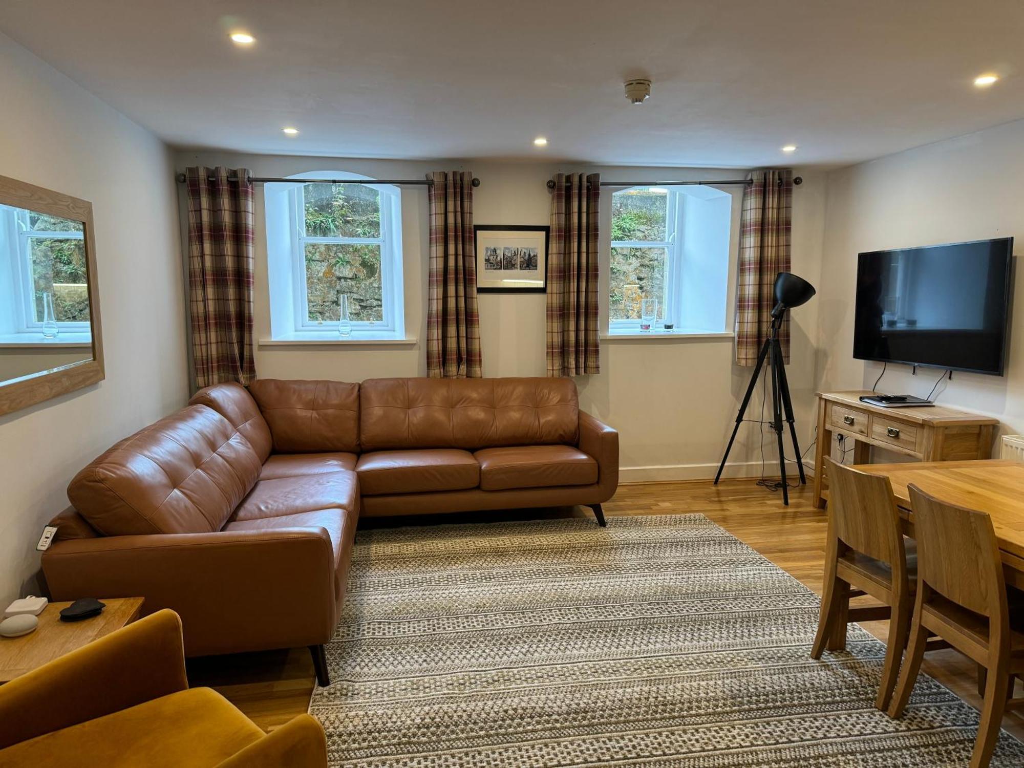 Old School Apartments Highland Club Fort Augustus Esterno foto