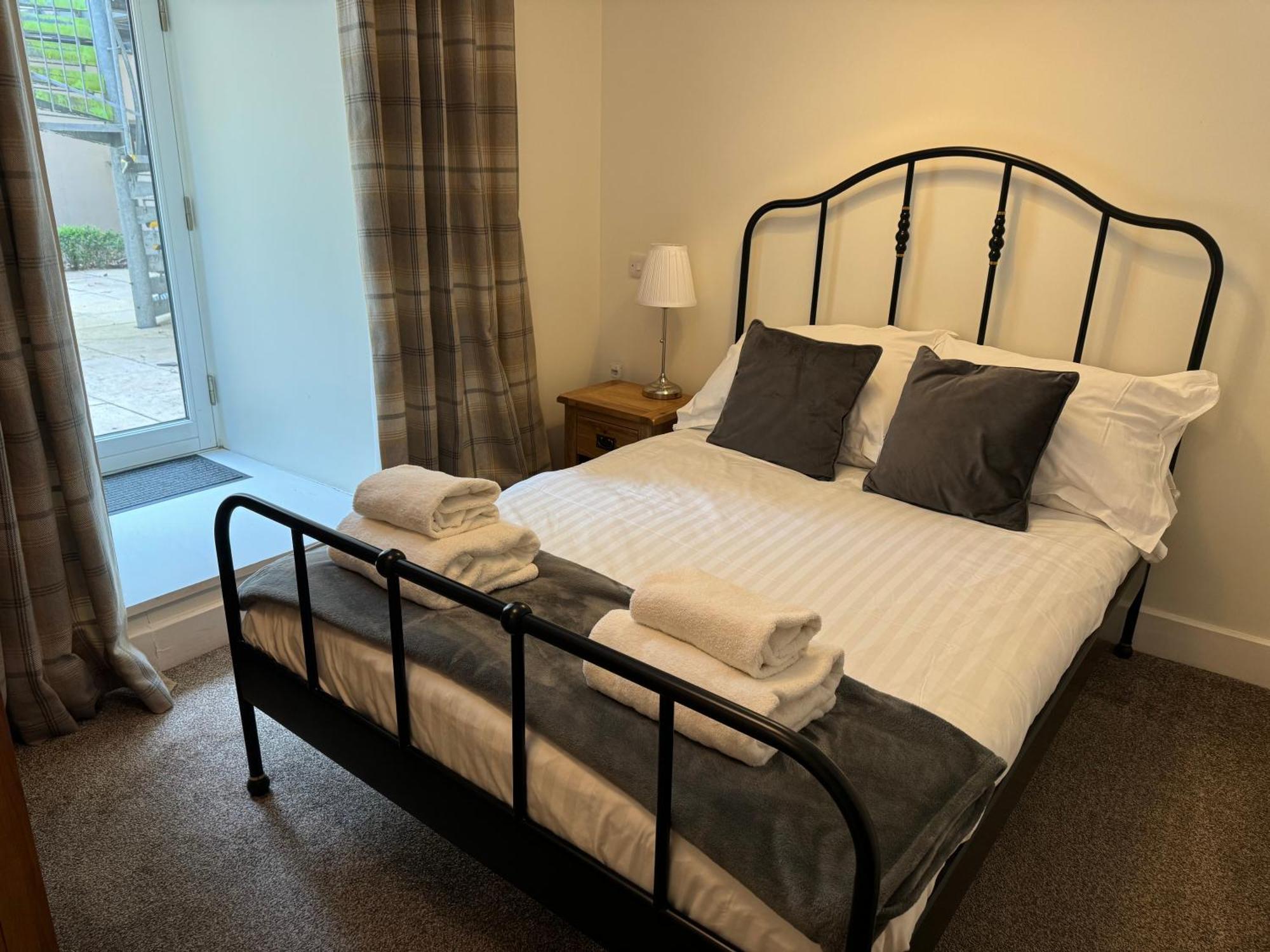 Old School Apartments Highland Club Fort Augustus Esterno foto